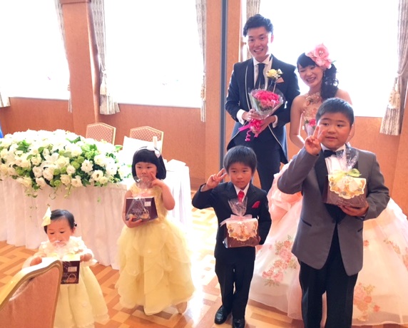 結婚式 花束贈呈 子供 お返し Khabarplanet Com